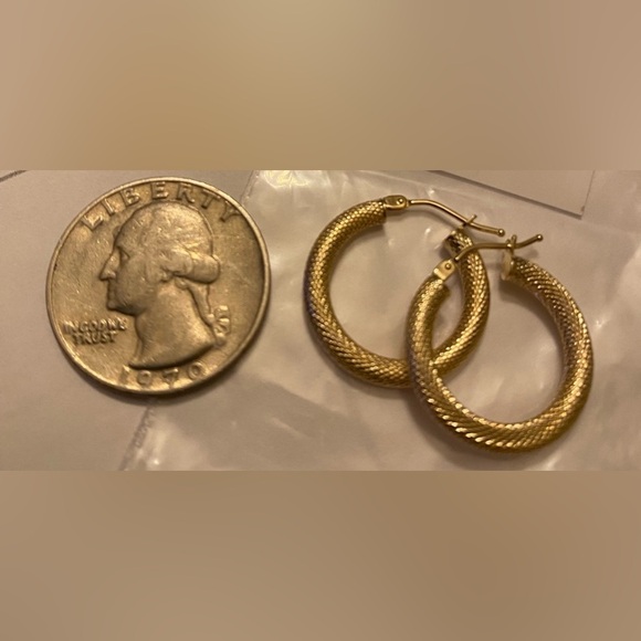 Bony Levy Hoops Earrings Textured 14 K Solid Gold - Picture 5 of 6